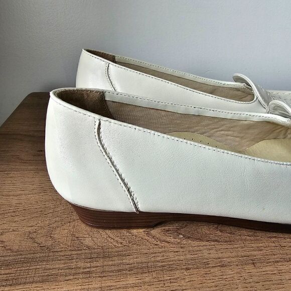 NEVER WORN SOFT SPOTS BONE WHITE GENUINE LEATHER LOAFERS SIZE 9.5 & 10N - Picture 6 of 16